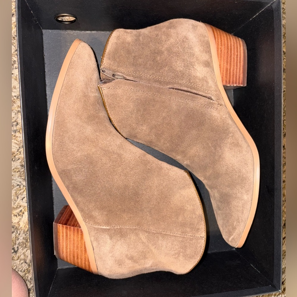 Banana Republic cowboy bootie